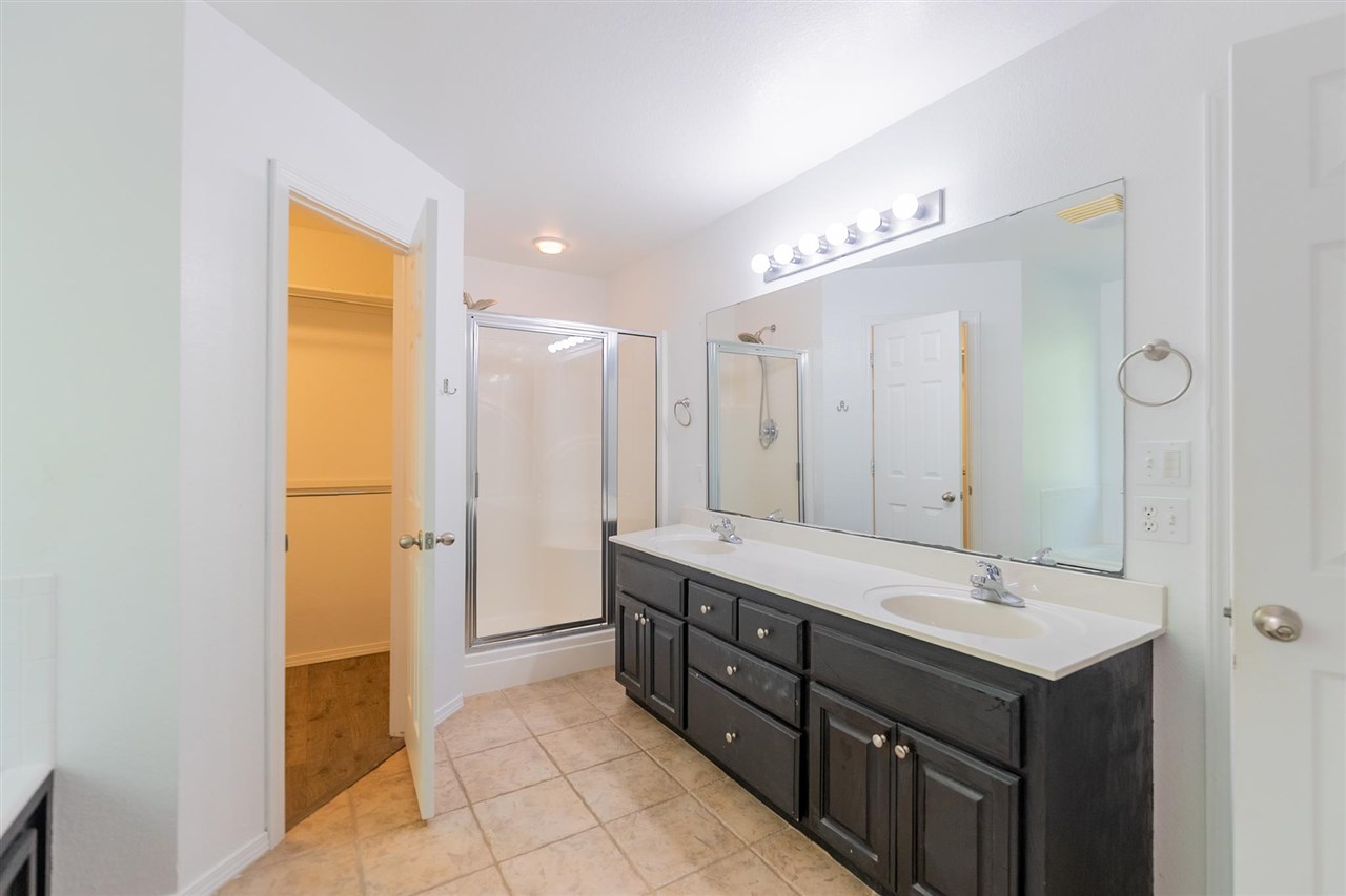2116 S 22nd Court
