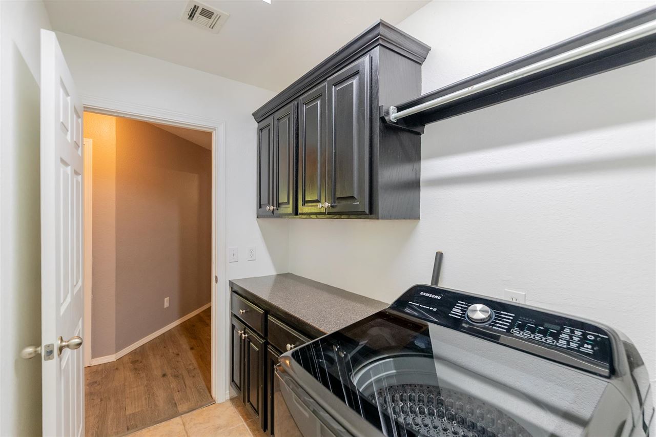 2116 S 22nd Court
