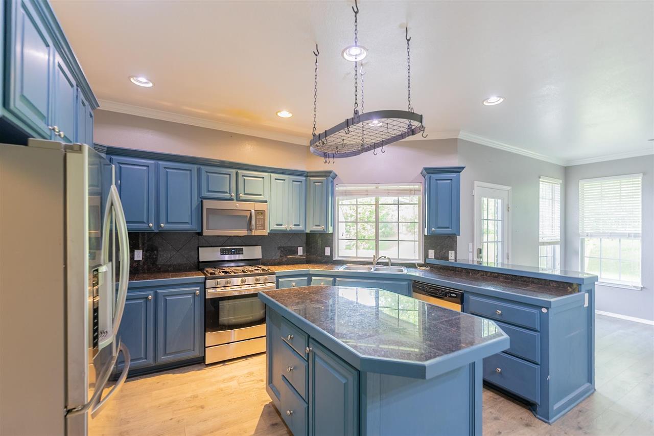 2116 S 22nd Court