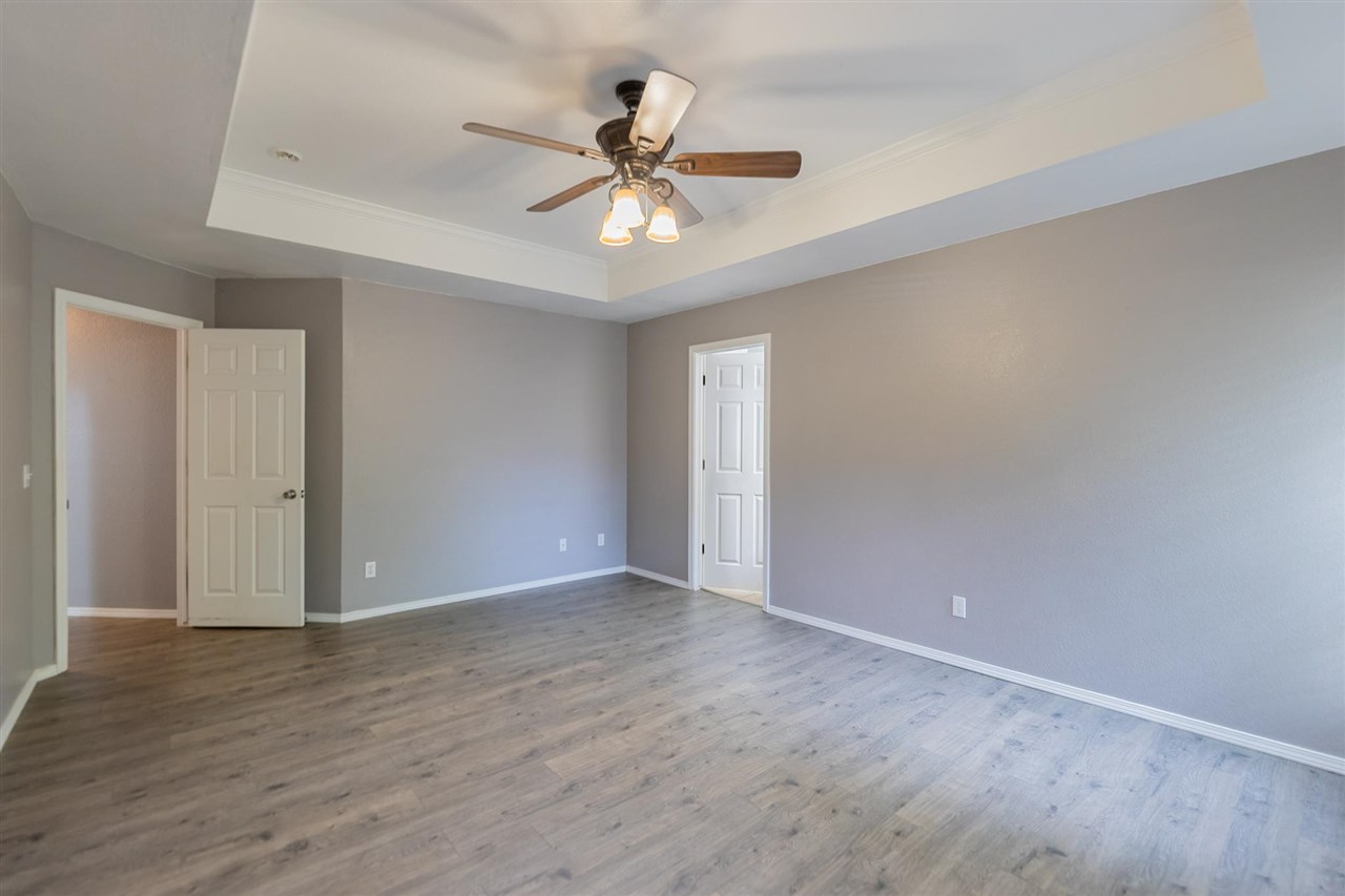 2116 S 22nd Court