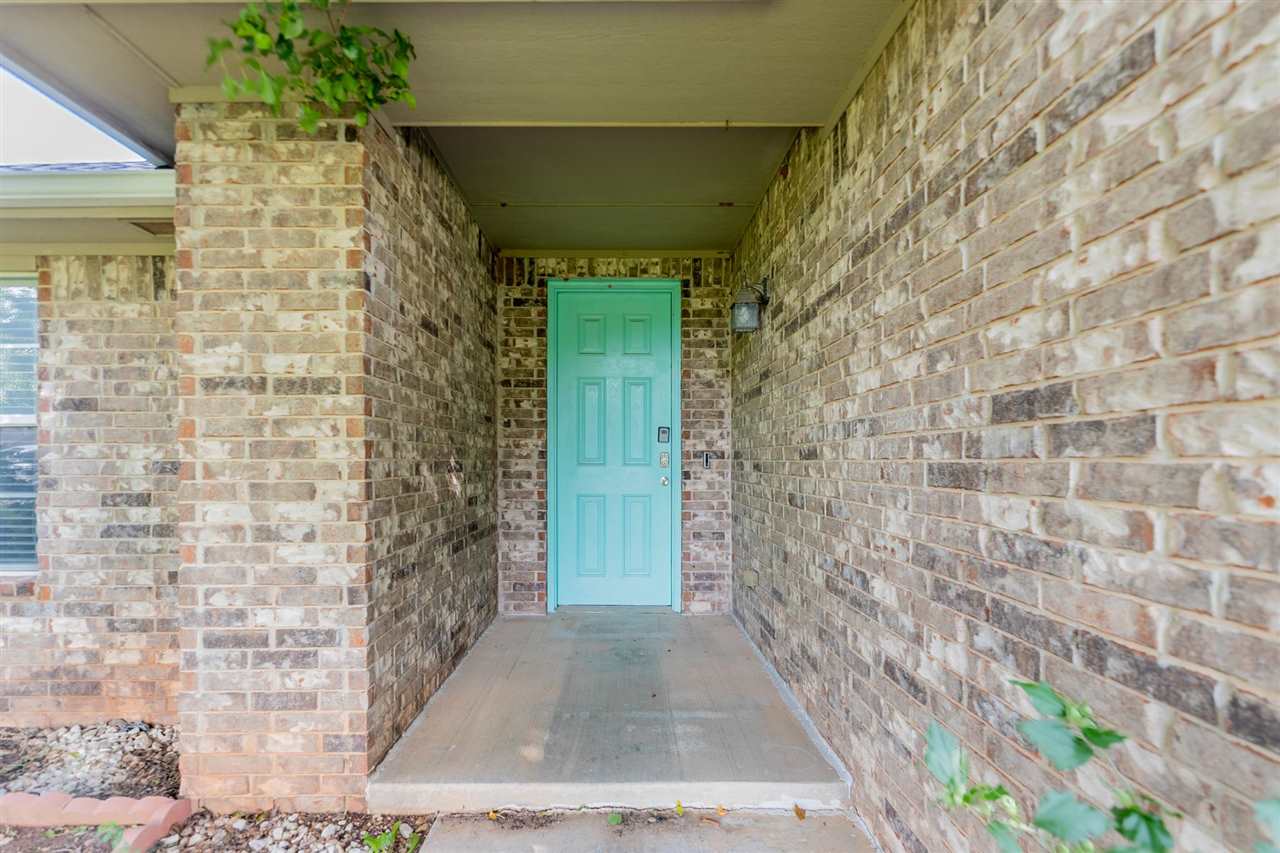 2116 S 22nd Court