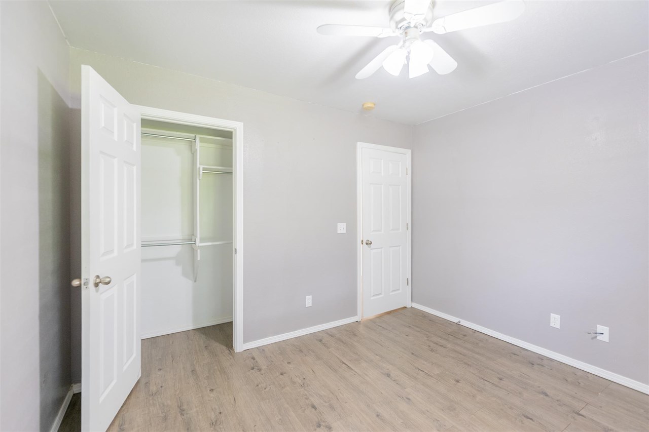 2116 S 22nd Court
