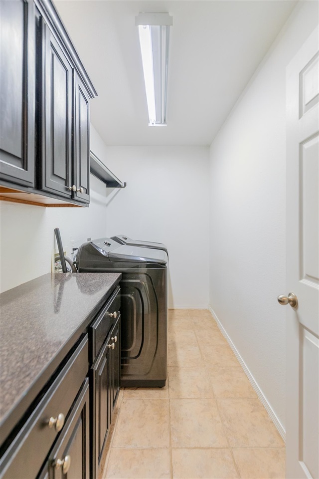 2116 S 22nd Court