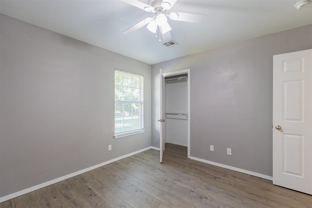 2116 S 22nd Court