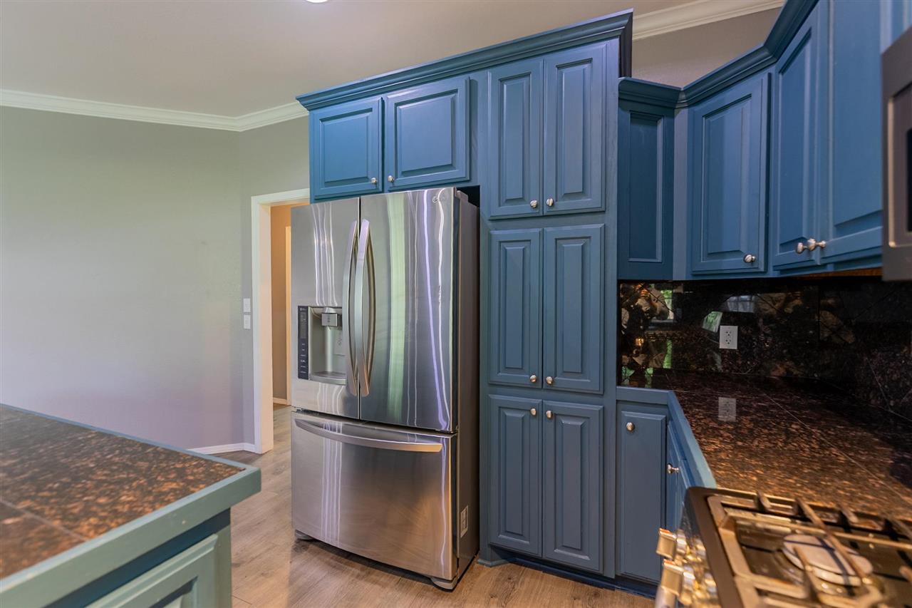2116 S 22nd Court
