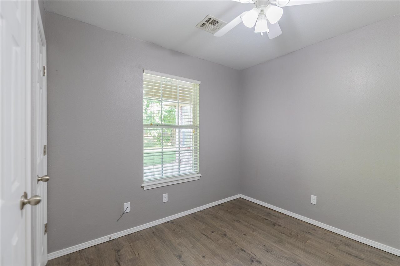2116 S 22nd Court