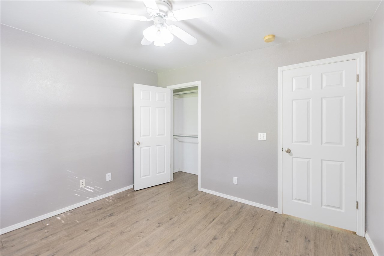 2116 S 22nd Court