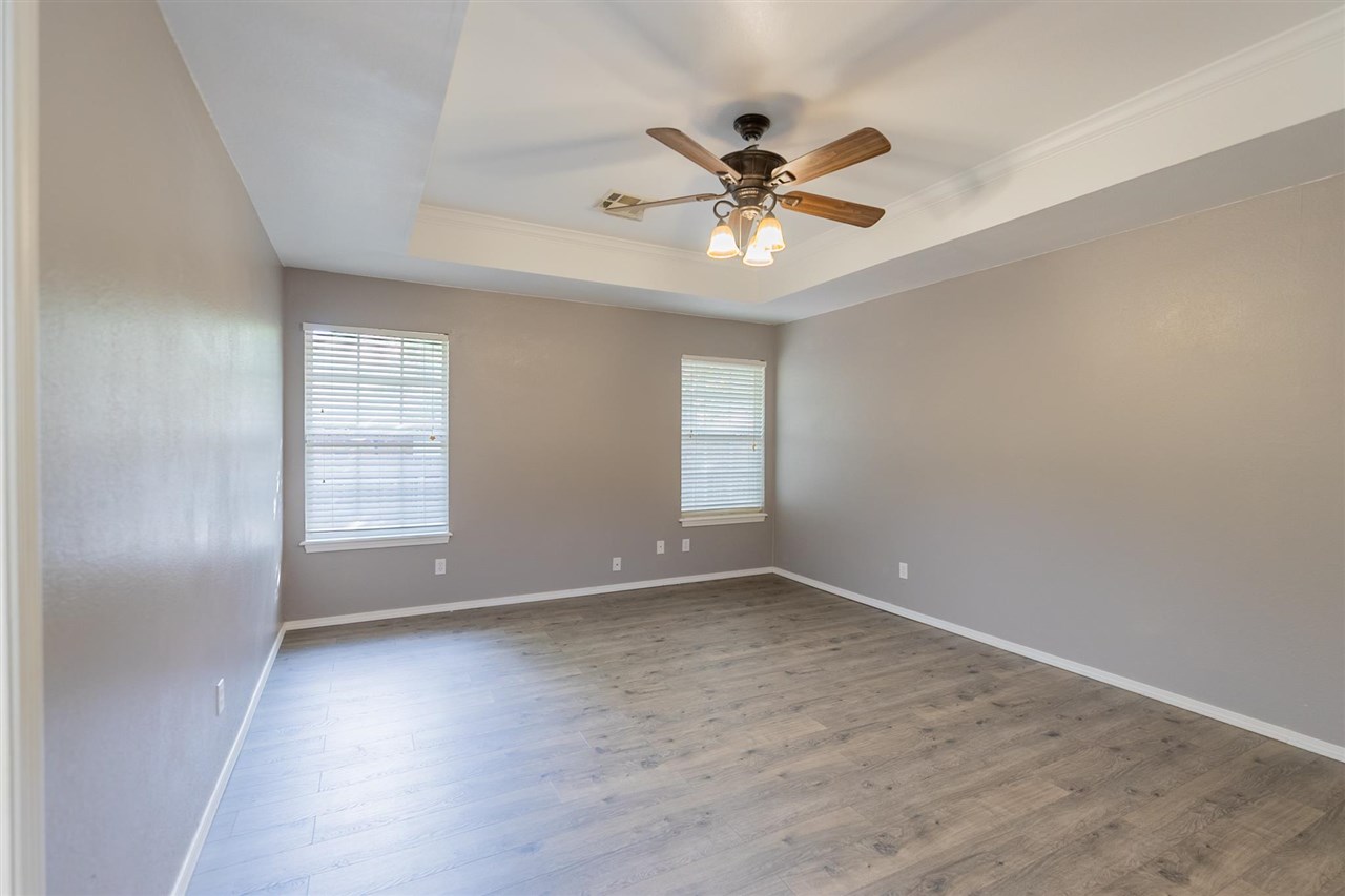 2116 S 22nd Court