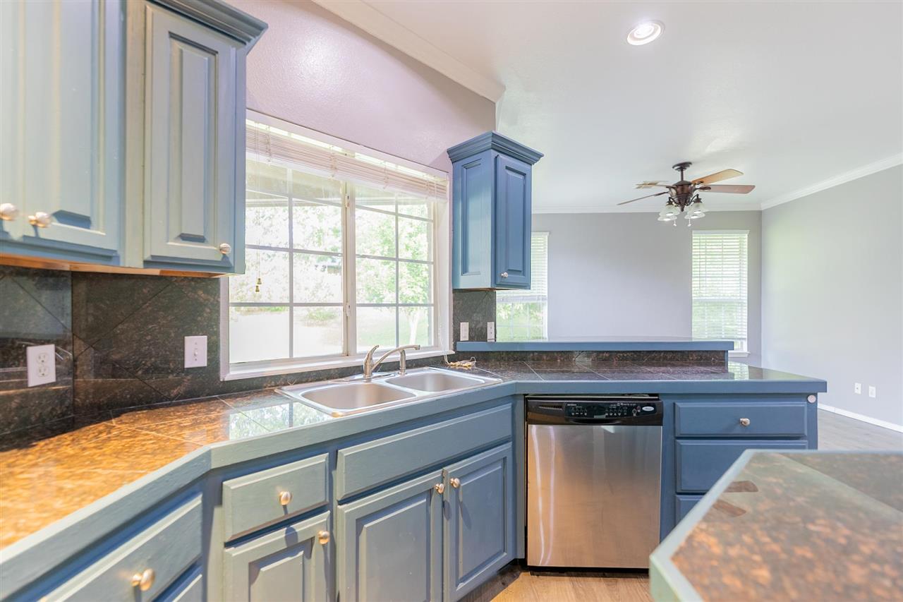 2116 S 22nd Court