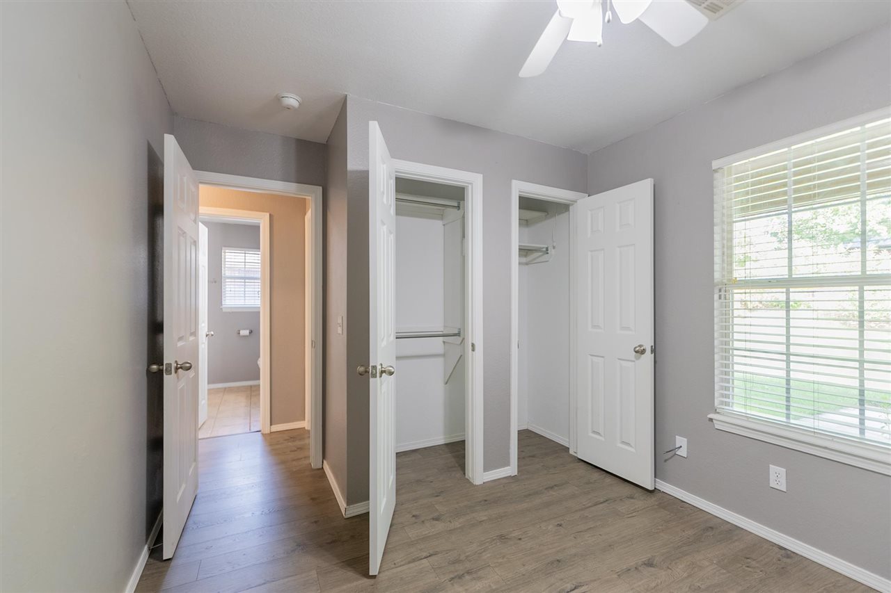 2116 S 22nd Court