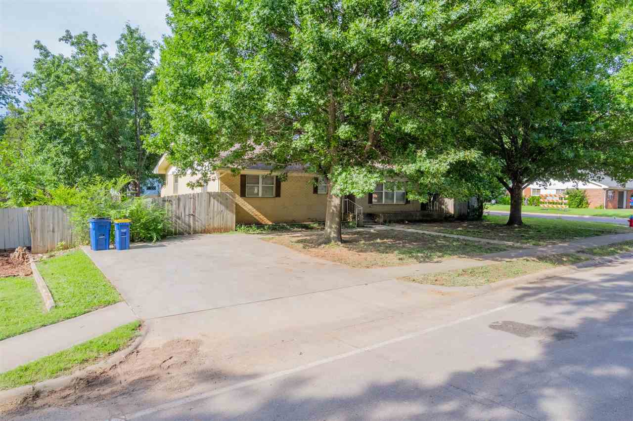 2225 W 9th Avenue
