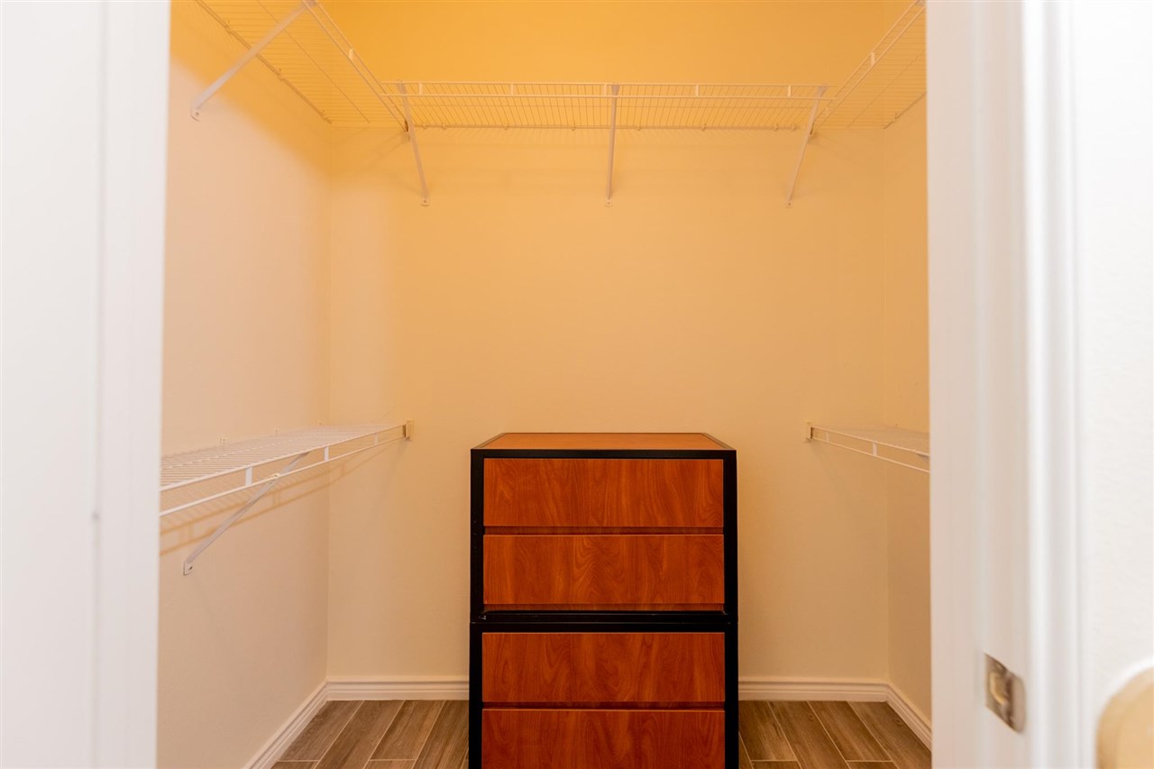 251 W Miller #319 Avenue