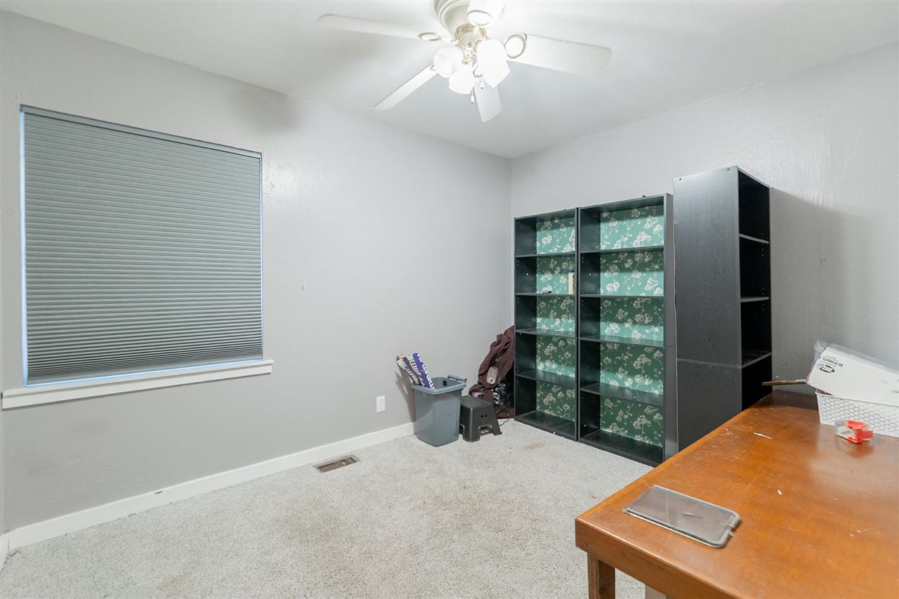 402 NE 7th Street