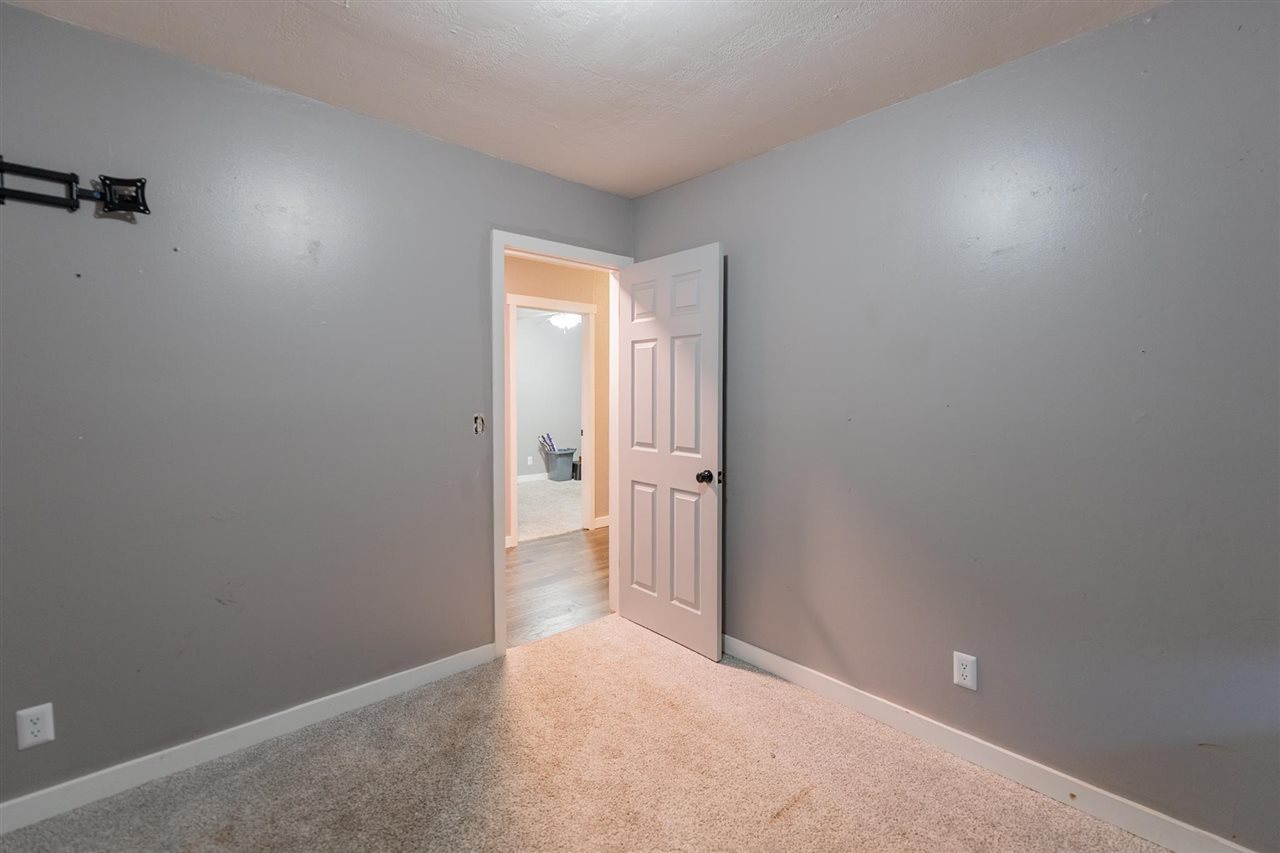 402 NE 7th Street