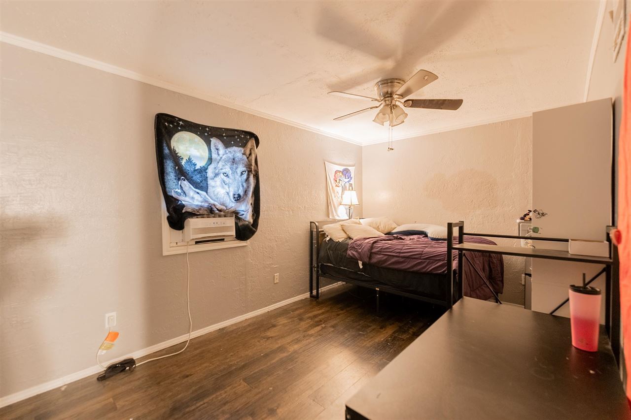 402 NE 7th Street