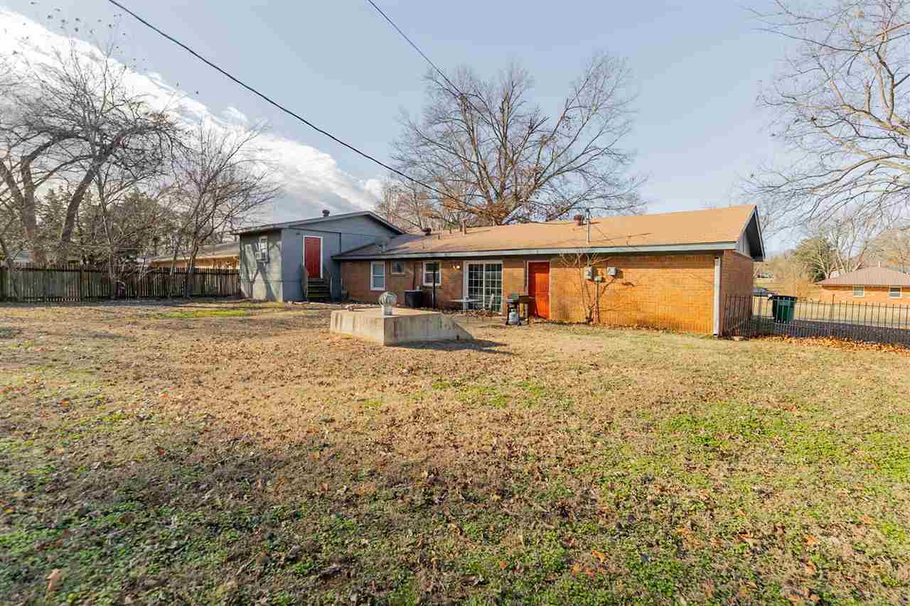 402 NE 7th Street