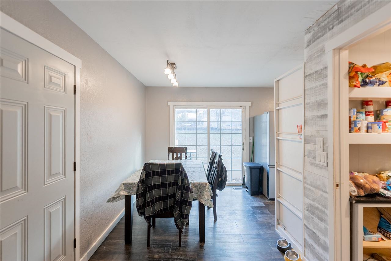 402 NE 7th Street