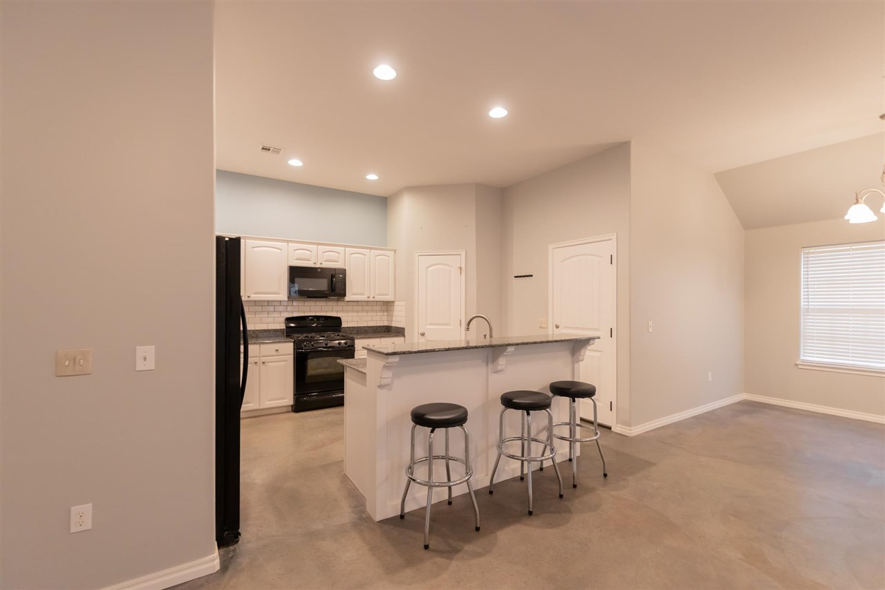 4312 E Zachary Lane