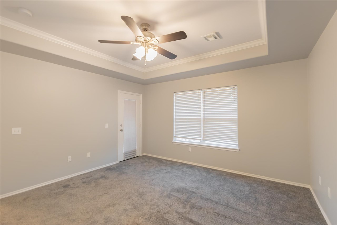 4312 E Zachary Lane