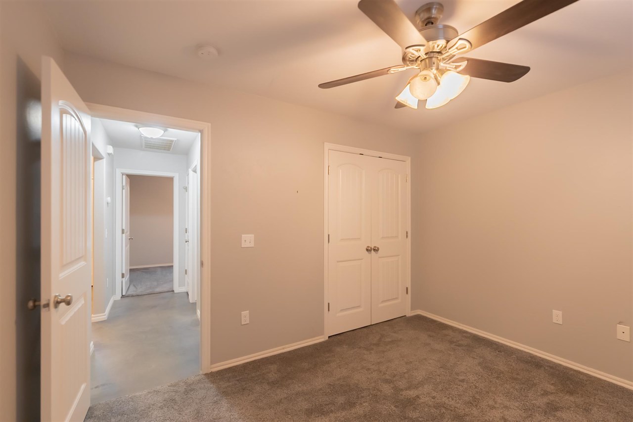 4312 E Zachary Lane