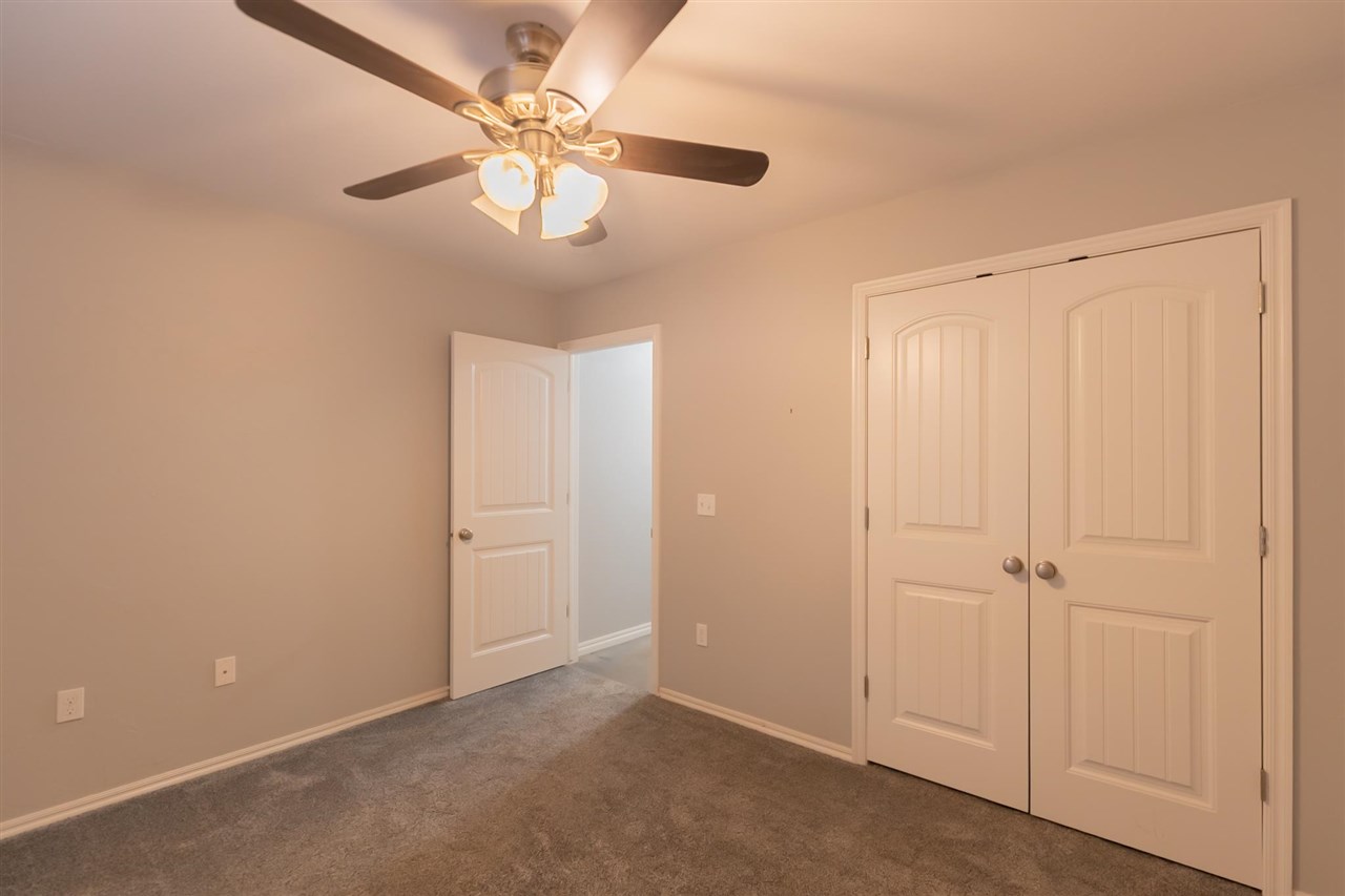 4312 E Zachary Lane