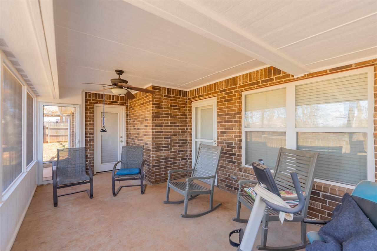 4312 E Zachary Lane