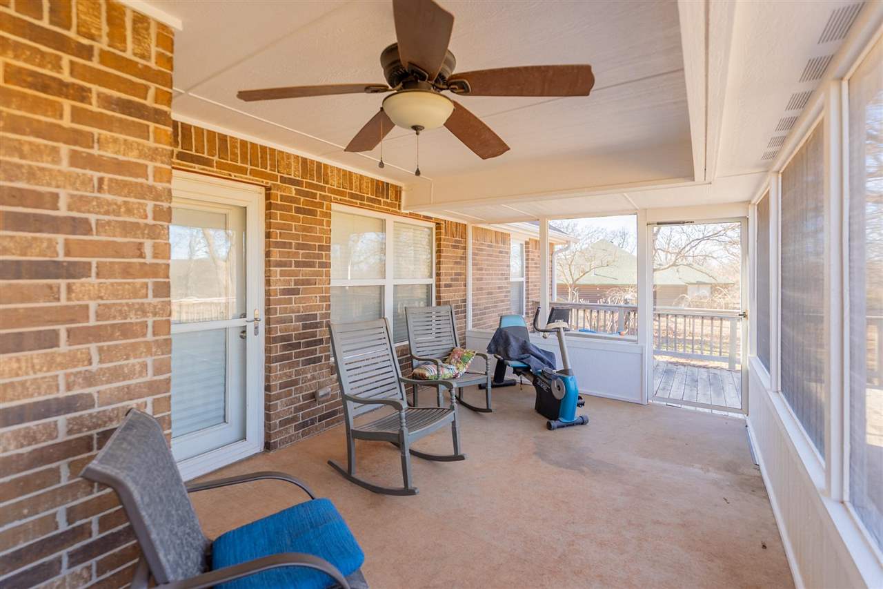 4312 E Zachary Lane