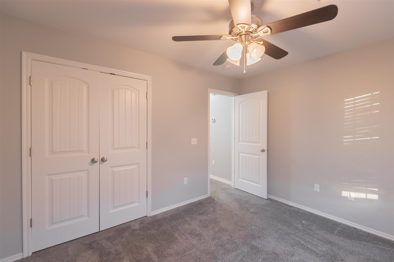 4312 E Zachary Lane