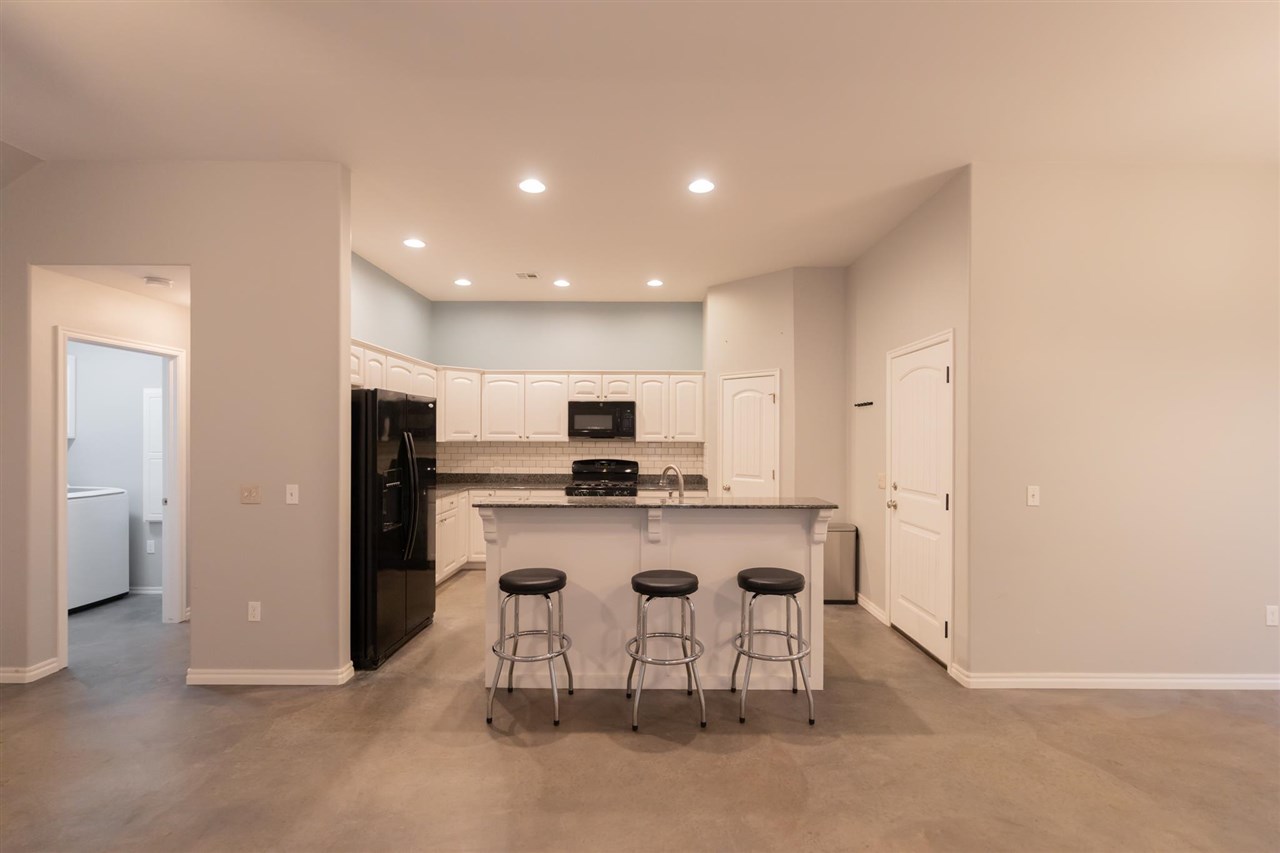 4312 E Zachary Lane