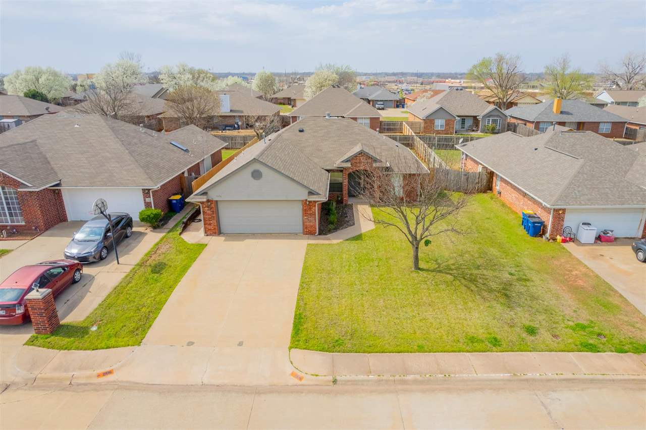 2106 N Burdick