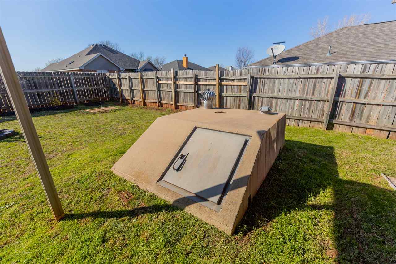 2106 N Burdick