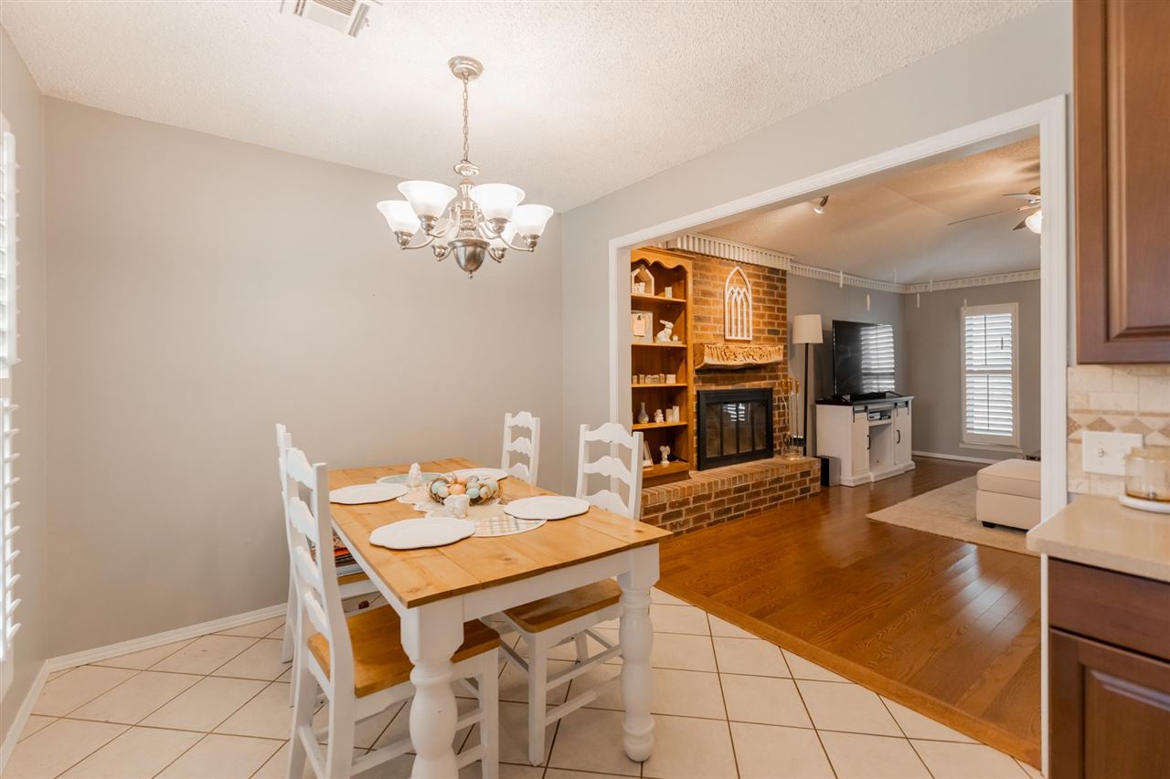 1011 N Sunnybrook Drive