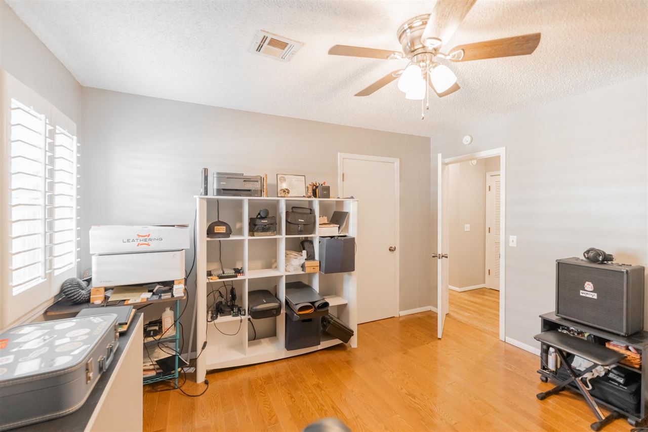 1011 N Sunnybrook Drive