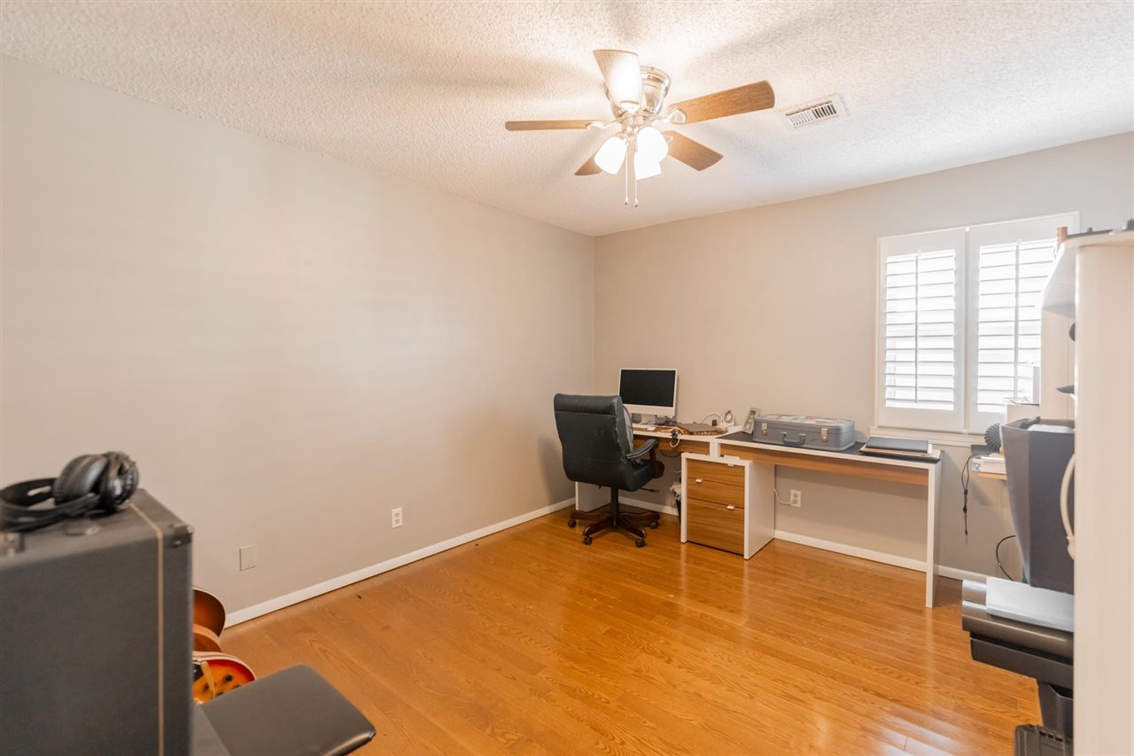 1011 N Sunnybrook Drive