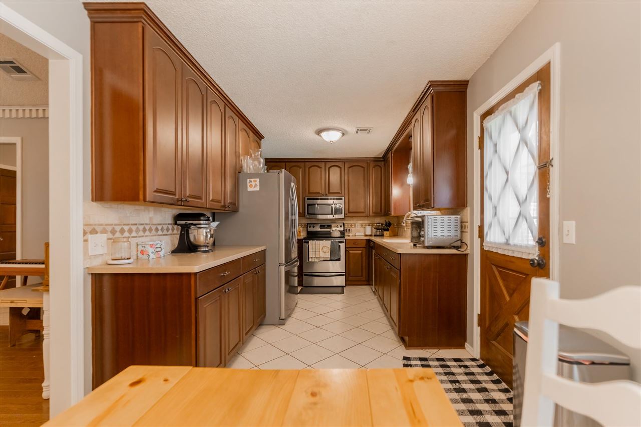 1011 N Sunnybrook Drive