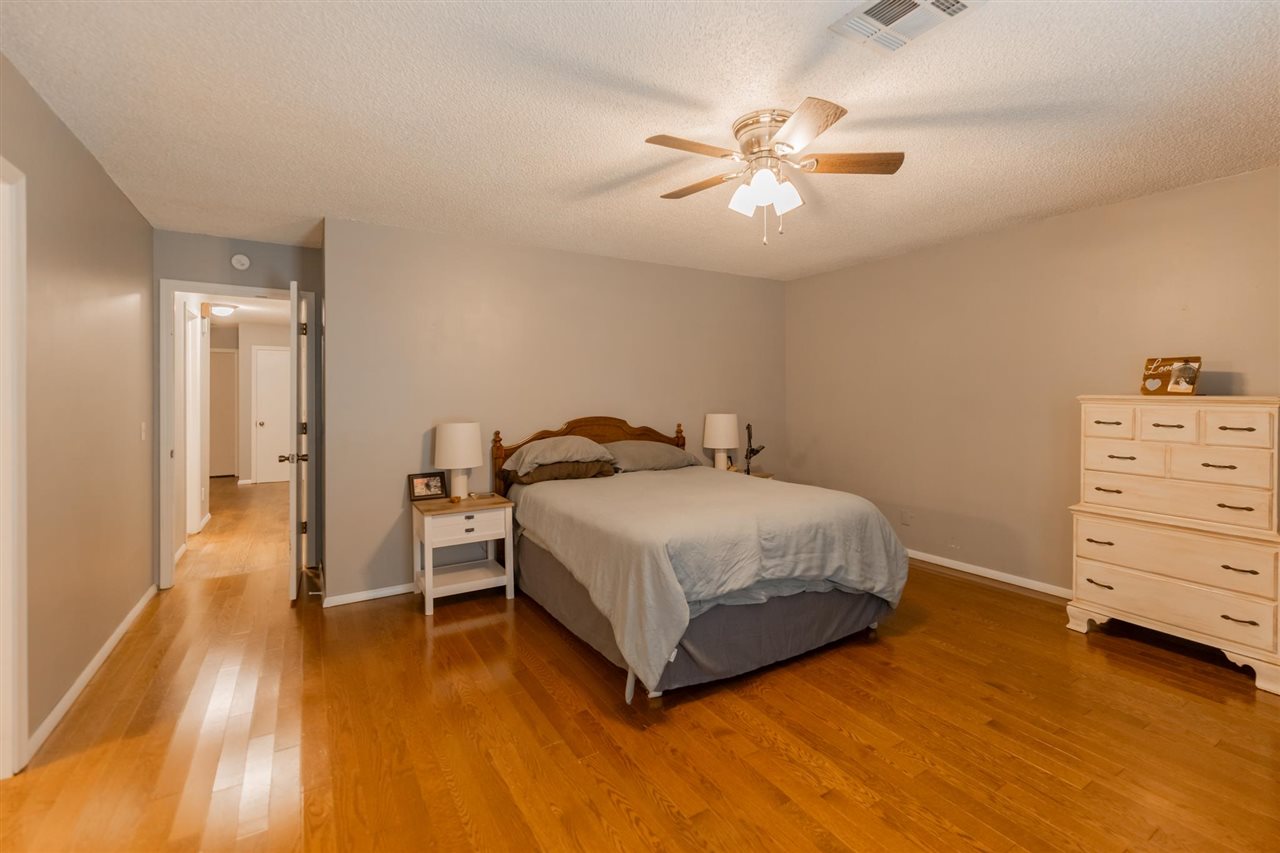 1011 N Sunnybrook Drive