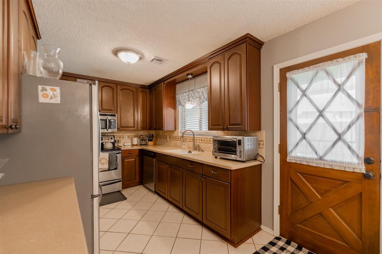 1011 N Sunnybrook Drive