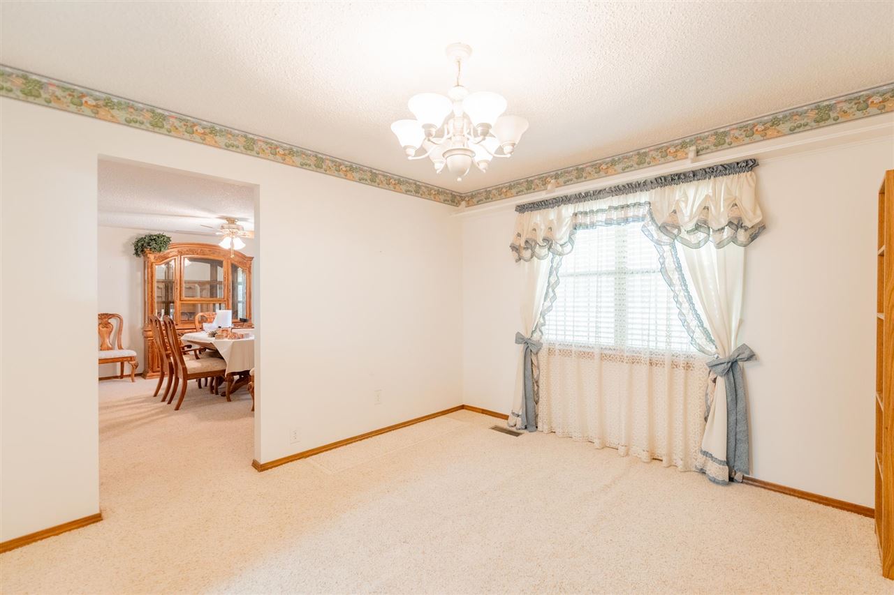 325 S Terrill Drive