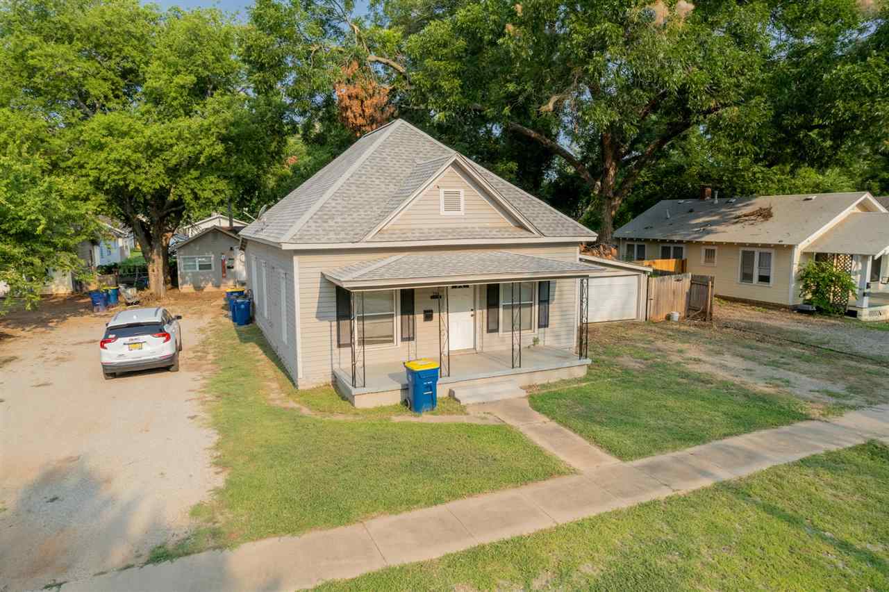 216 S Lowry Street