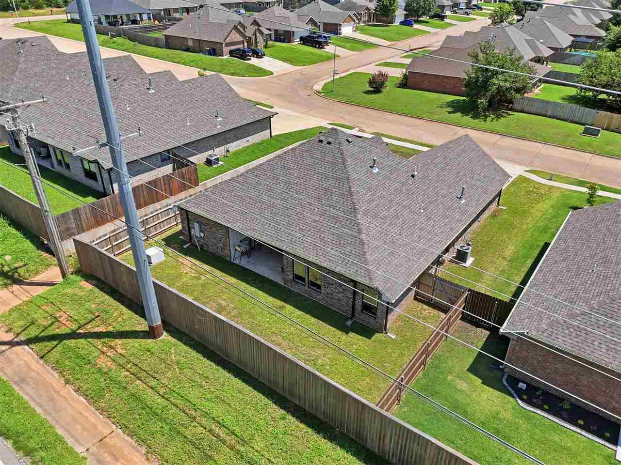 1122 E Swim Avenue