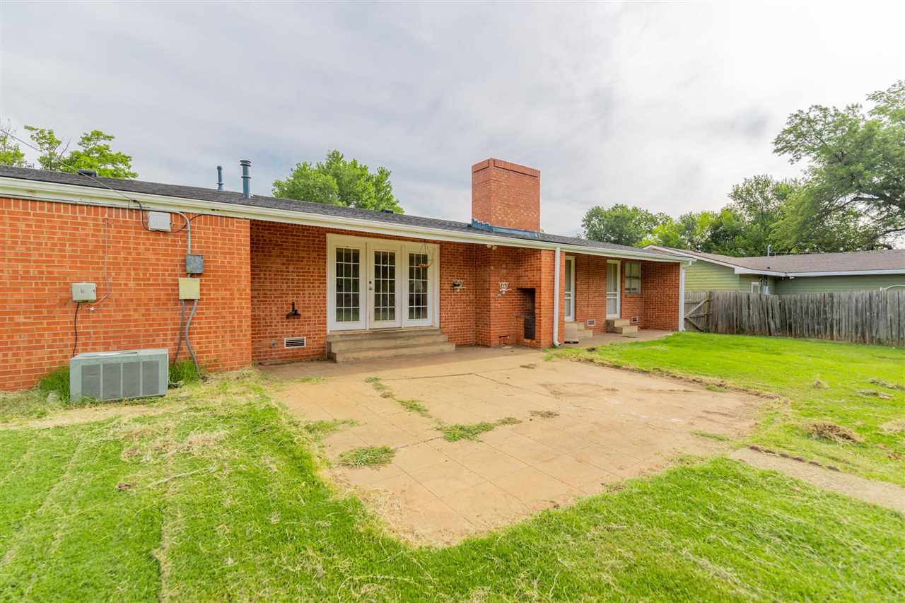 1705 E 3rd