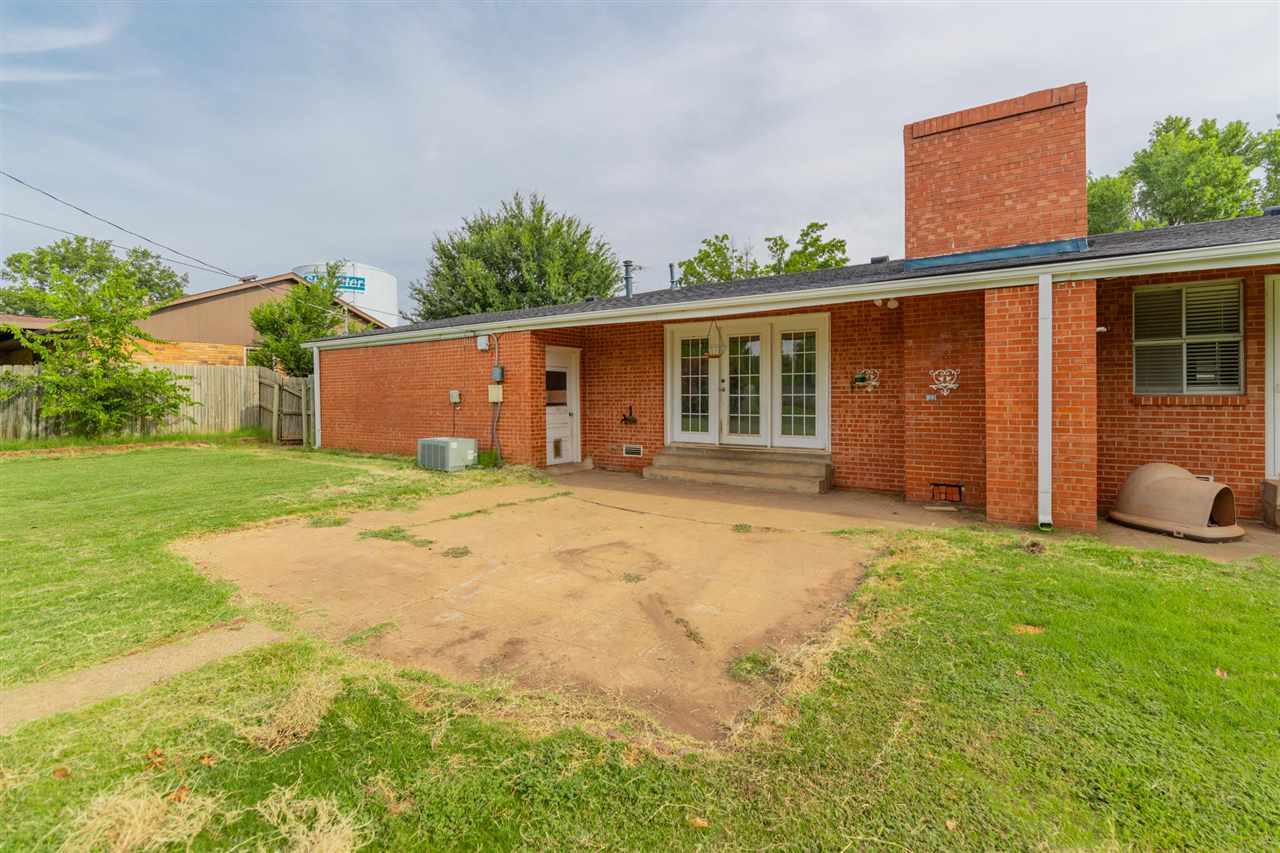 1705 E 3rd