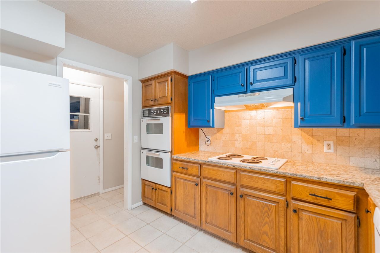 1926 W State Lane Unit: 1928 State Lane