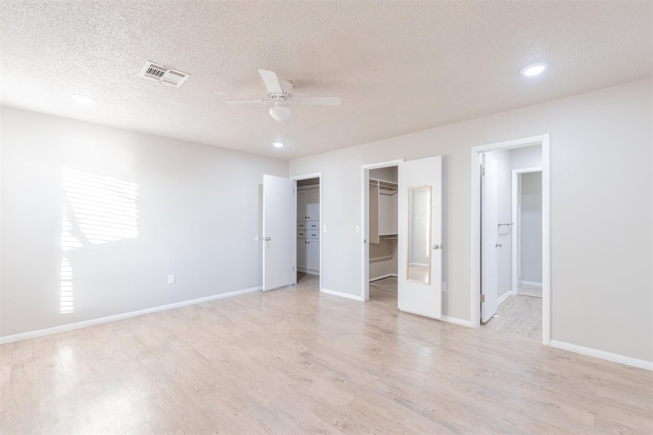 1926 W State Lane Unit: 1928 State Lane