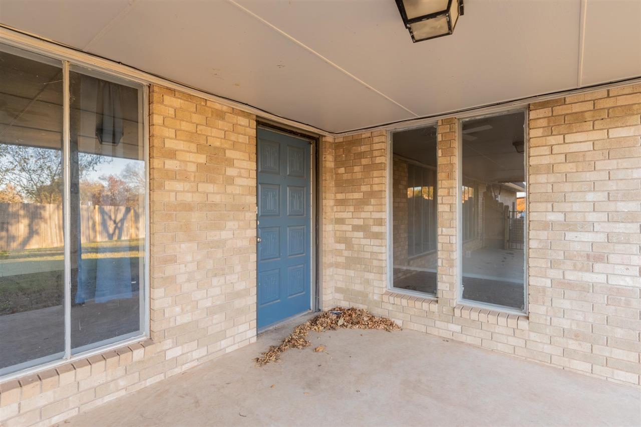 1926 W State Lane Unit: 1928 State Lane