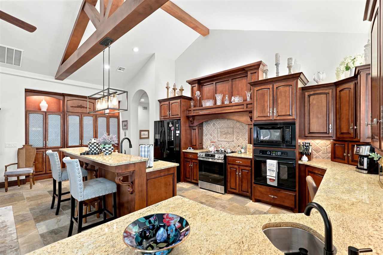 3224 W Charleston Court