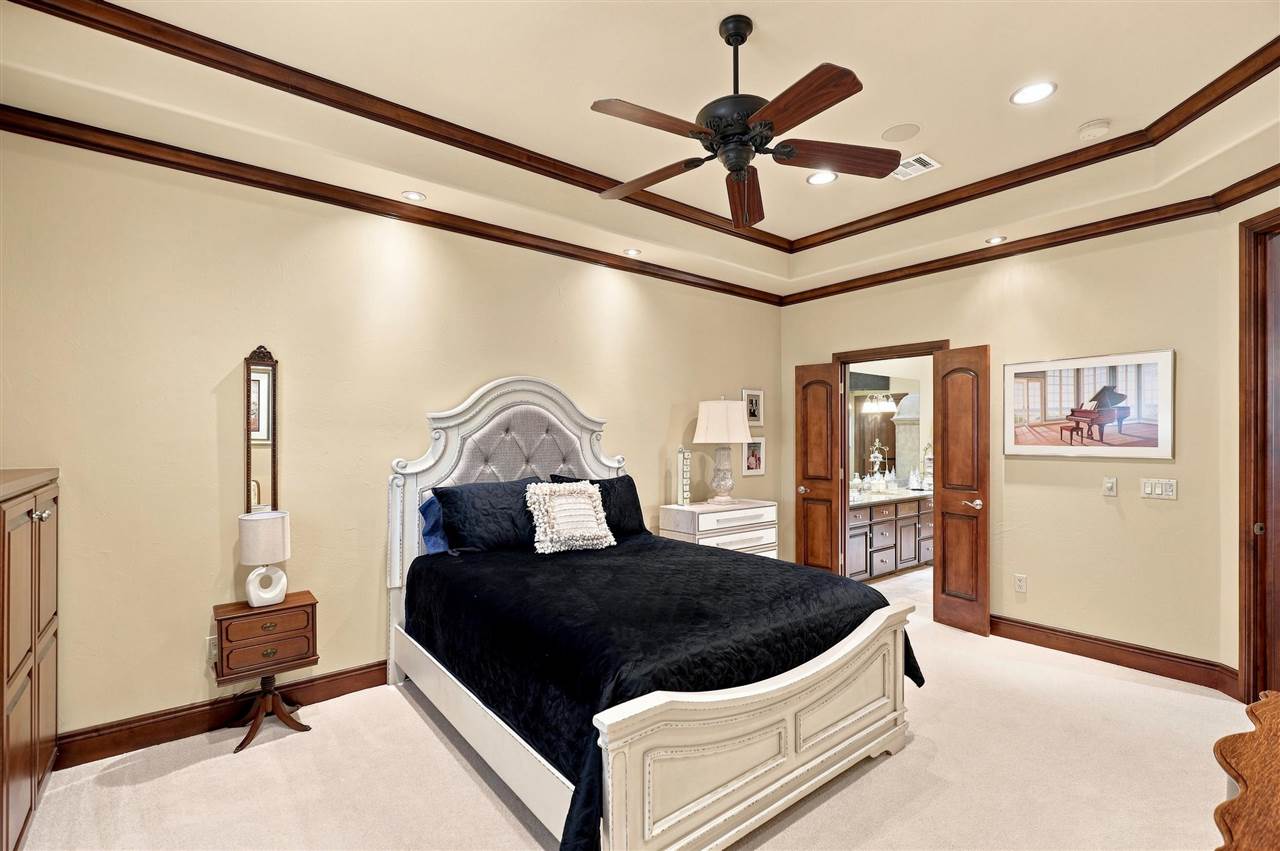3224 W Charleston Court