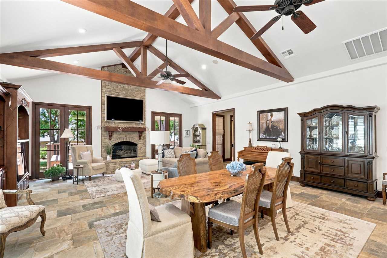 3224 W Charleston Court