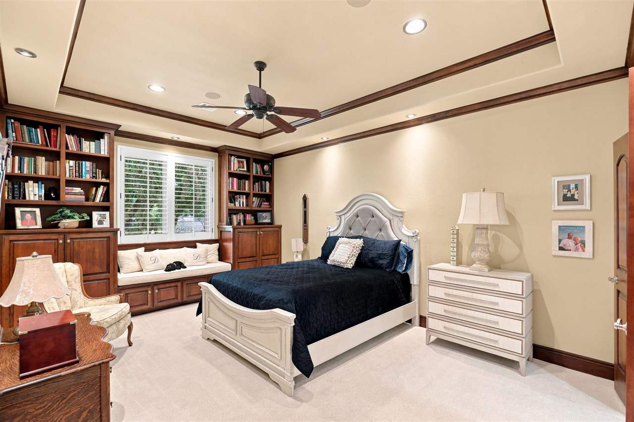 3224 W Charleston Court