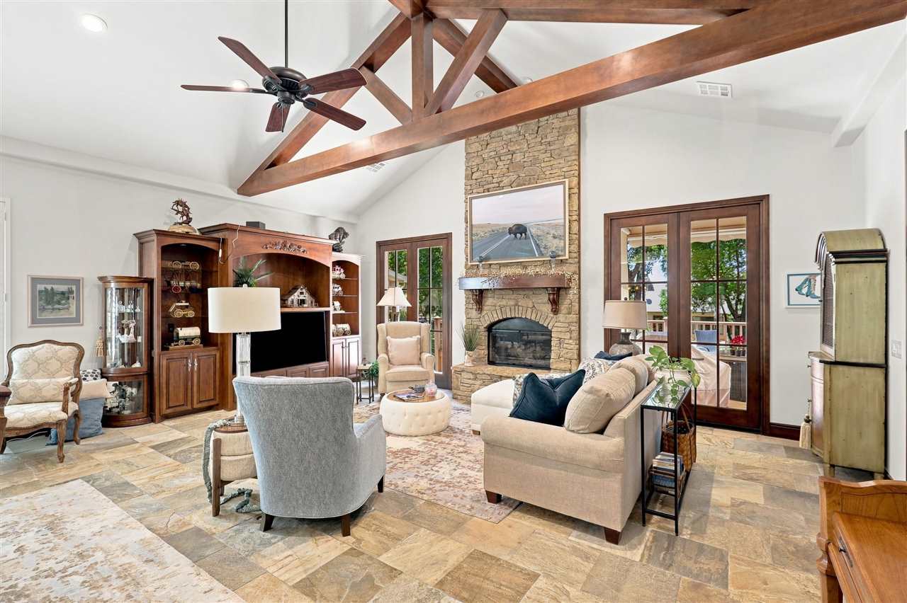 3224 W Charleston Court